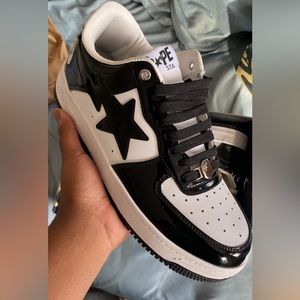 Black and white bapestas size 10.5 mens *CASH ONLY*